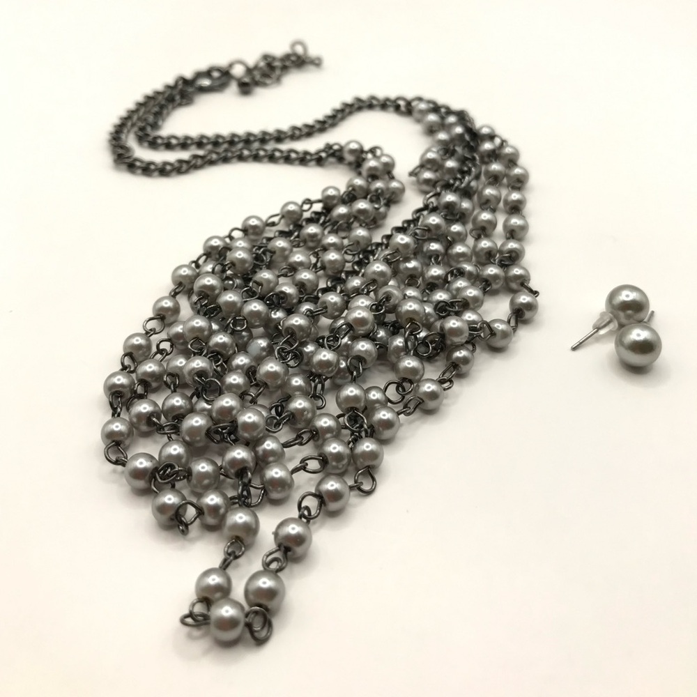 Black & Grey Faux Pearl Bib Necklace and Earrings Set - Picture 4 of 8